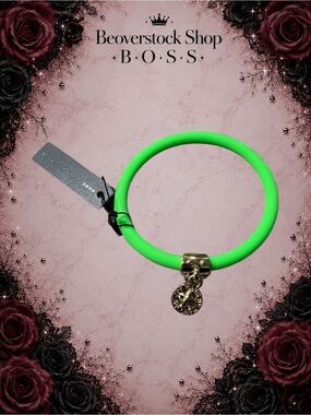 New NWT Marc by Marc Jacobs Toucan Green Rubber Bracelet with Gold Logo Charm